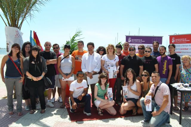 Refuerzo escolar en la playa, talleres y ludoteca de la igualdad en el Verano Joven - 1, Foto 1
