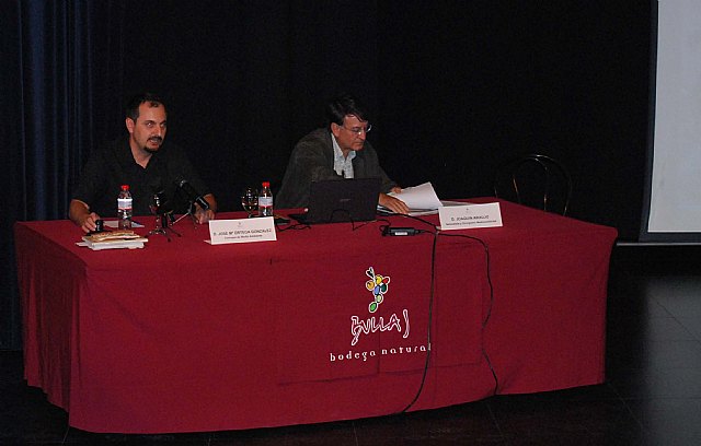 Joaquín Araujo reivindica en Bullas el respeto como valor para salvar la biodiversidad y critica la separación entre hombre y naturaleza - 1, Foto 1