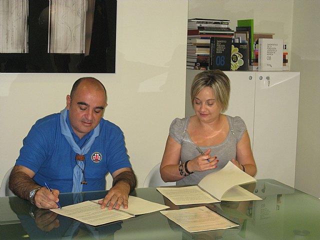 El Instituto de la Juventud firma un convenio con la Asociación Amigos de los Exploradores de Lorca - 1, Foto 1