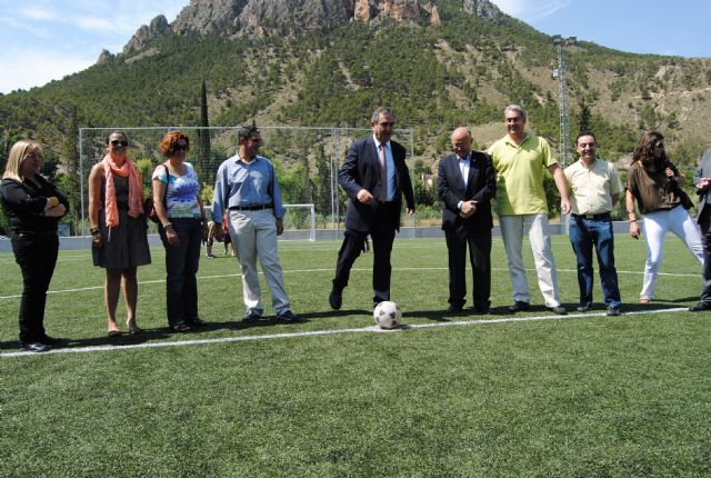 El delegado del Gobierno inaugura la nueva zona deportiva y el nuevo aparcamiento en el paraje Vereda Puncha de Cieza - 1, Foto 1