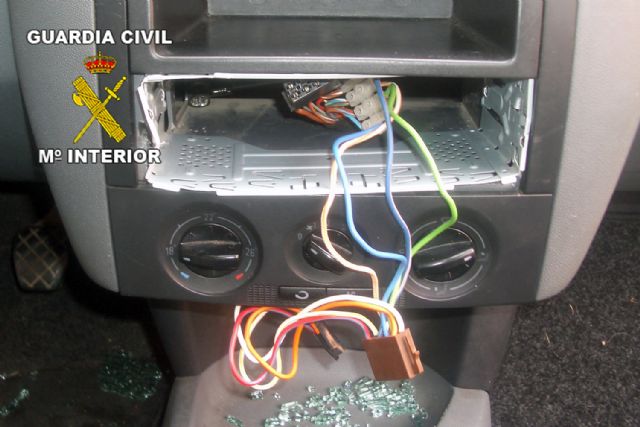 La Guardia Civil detiene a una persona dedicada a cometer robos en vehículos - 3, Foto 3