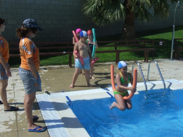 La piscina municipal del complejo deportivo Valle del Guadalentín de El Paretón abre hoy sus puertas de forma oficial con entrada gratuita, Foto 1
