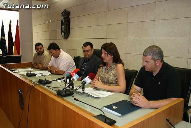 Ms de una treintena de alumnos voluntarios de los IES 