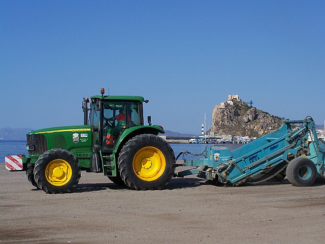 La concejalía de Limpieza y Medio Ambiente organiza un dispositivo especial de verano 2010 - 1, Foto 1