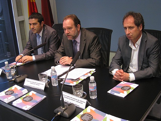 El Gobierno regional inicia el procedimiento para validar las competencias adquiridas por los trabajadores a través de su experiencia - 1, Foto 1