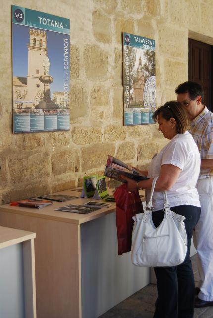 Totana participa en el primer congreso de la Asociación de las Ciudades de la Cerámica inspirado en el turismo, Foto 2
