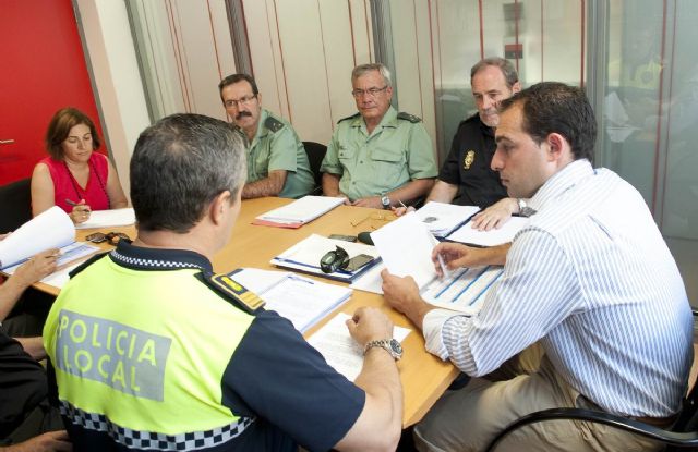 Policía Local, Policía Nacional y Guardia Civil coordinan sus efectivos de cara al verano - 1, Foto 1