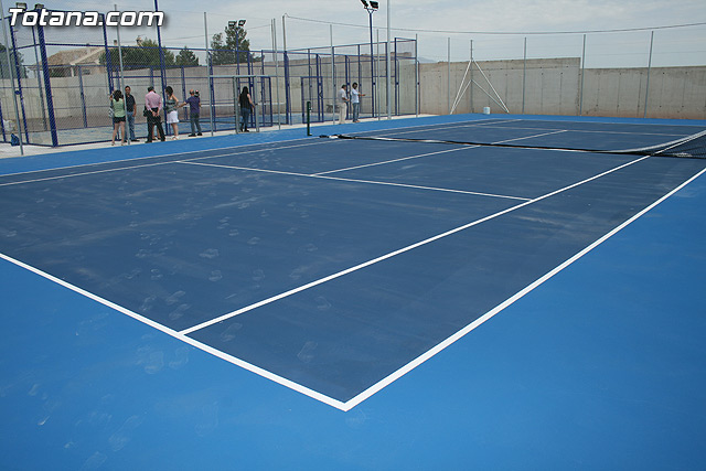 Los vecinos de El Paretn-Cantareros disfrutarn en breve de dos pistas deportivas, una de tenis y otra de pdel - 9