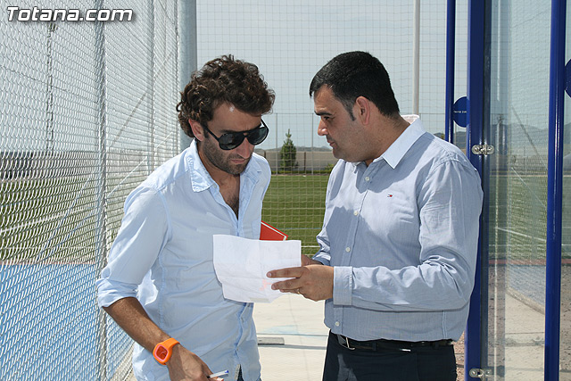 Los vecinos de El Paretn-Cantareros disfrutarn en breve de dos pistas deportivas, una de tenis y otra de pdel - 15