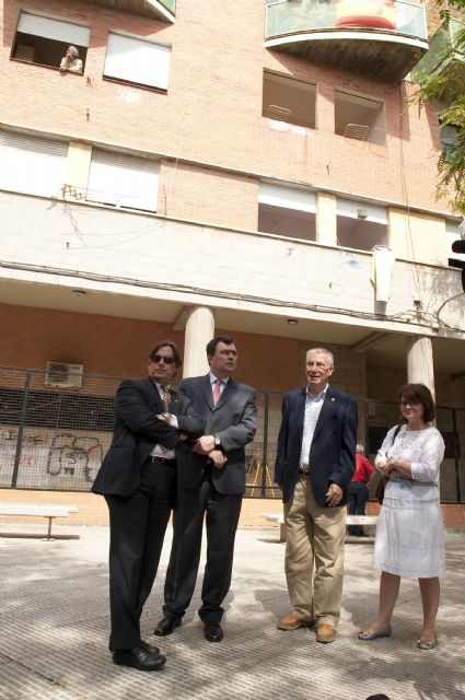 Rehabilitadas las 112 viviendas sociales de la barriada de la Caridad en Cartagena - 2, Foto 2