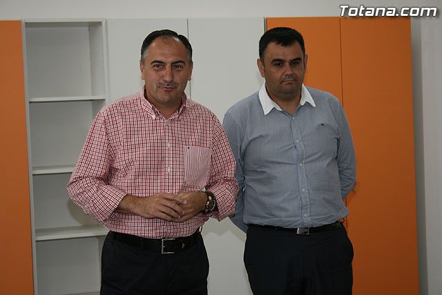 Los usuarios del Centro de Personas Mayores de El Paretn-Cantareros reciben los diplomas del curso de gimnasia para la salud - 8