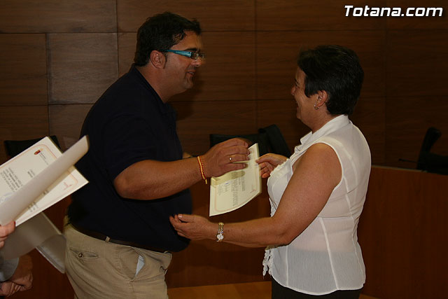 Ms de 70 mujeres reciben sus diplomas por particpar en los cursos y talleres formativos - 11