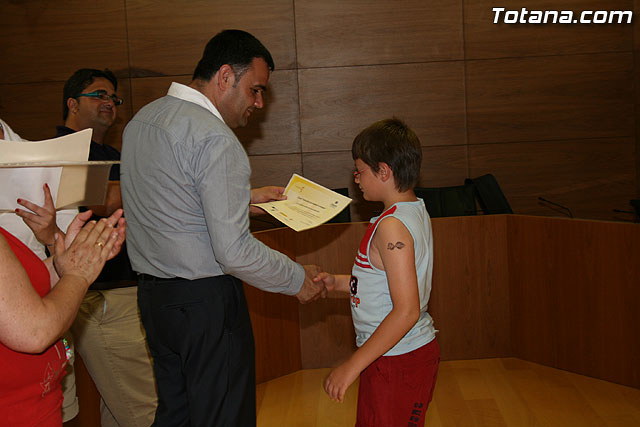 Ms de 70 mujeres reciben sus diplomas por particpar en los cursos y talleres formativos - 17