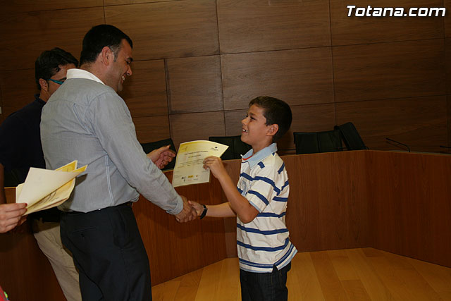 Ms de 70 mujeres reciben sus diplomas por particpar en los cursos y talleres formativos - 25