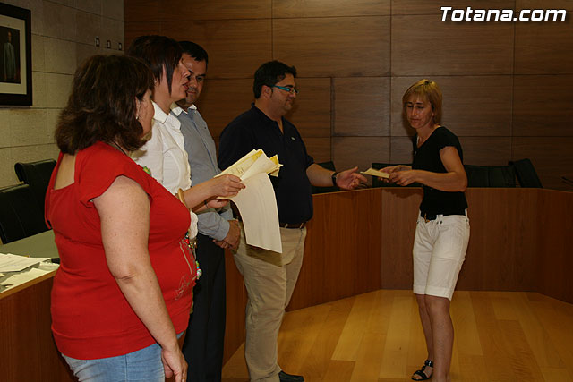 Ms de 70 mujeres reciben sus diplomas por particpar en los cursos y talleres formativos - 30