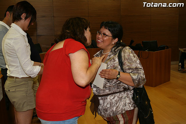 Ms de 70 mujeres reciben sus diplomas por particpar en los cursos y talleres formativos - 35