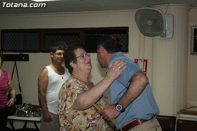 Los usuarios del centro de personas de Totana que han participado en el programa de gimnasia para la salud reciben sus diplomas - 17