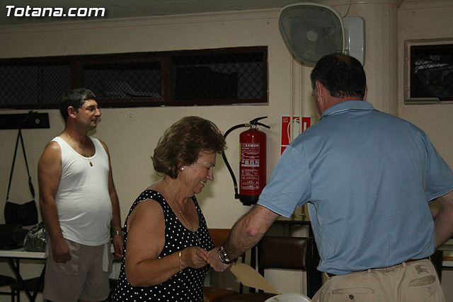 Los usuarios del centro de personas de Totana que han participado en el programa de gimnasia para la salud reciben sus diplomas - 18