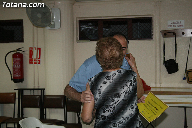 Los usuarios del centro de personas de Totana que han participado en el programa de gimnasia para la salud reciben sus diplomas - 24