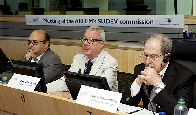 Valcárcel lidera un dictamen del agua en Europa basado en la solidaridad entre regiones - 1, Foto 1