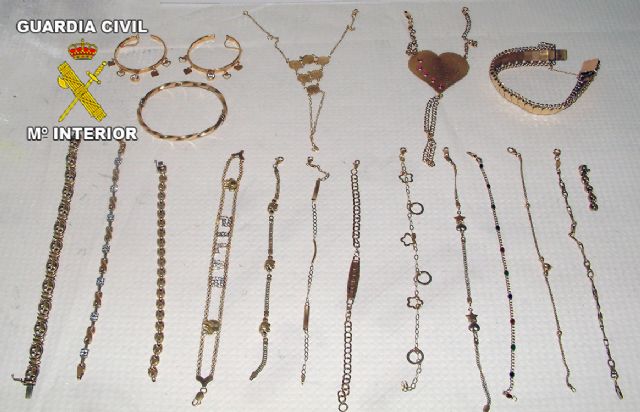 La Guardia Civil detiene a una persona dedicada a cometer robos de joyas - 1, Foto 1