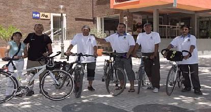 Un grupo de ciclistas promociona el uso de la bici por España - 1, Foto 1