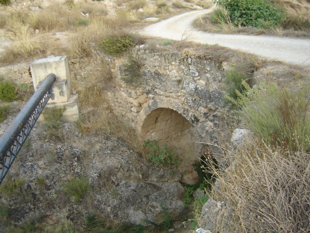 Denuncian el lamentable estado del puente del Piscalejo, conocido como puente Romano, y aledaños - 3, Foto 3