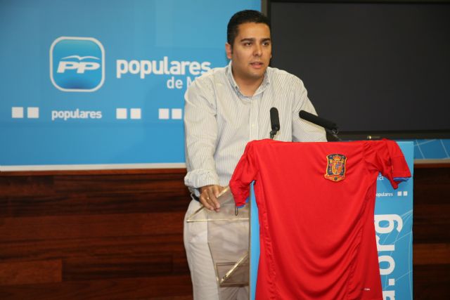 Jesús Cano: Zapatero recorta en un 70% los fondos para la integración de inmigrantes - 1, Foto 1