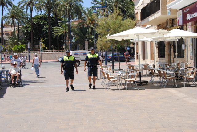 Las patrullas de policía de playa estrenan uniforme de verano - 1, Foto 1