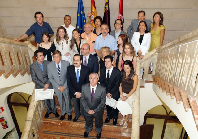 Tres alumnos de la Universidad de Murcia consiguen el primer premio nacional al rendimiento académico - 1, Foto 1