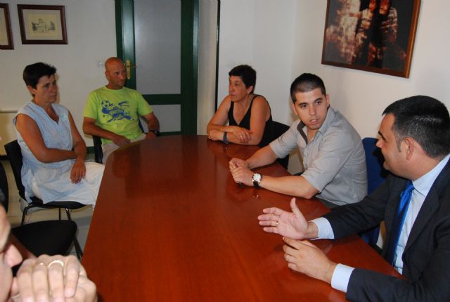 El alcalde y el concejal de Servicios mantienen una reunión con los representantes sindicales de los trabajadores de La Generala, Foto 1