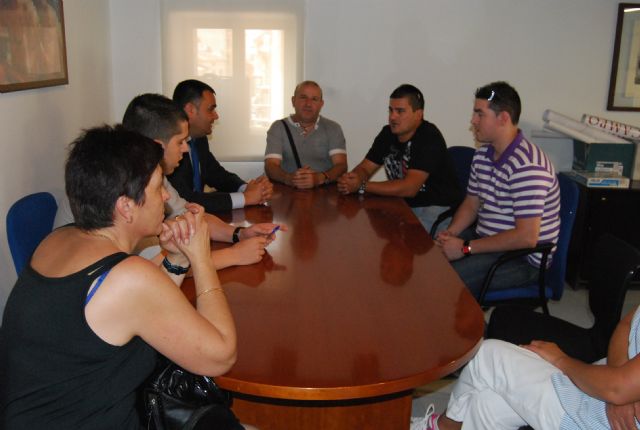 El alcalde y el concejal de Servicios mantienen una reunión con los representantes sindicales de los trabajadores de La Generala, Foto 2