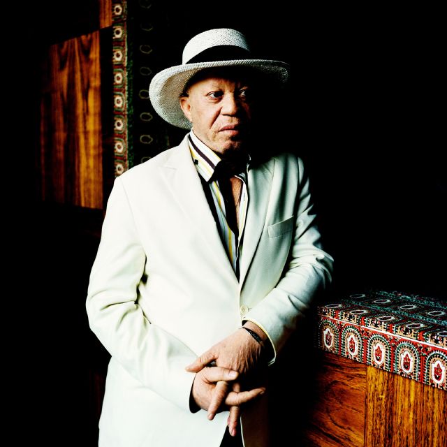 La voz de África, Salif Keita, y los míticos y psicodélicos Os Mutantes, brillarán en la noche del sábado en el festival La Mar de Músicas - 1, Foto 1