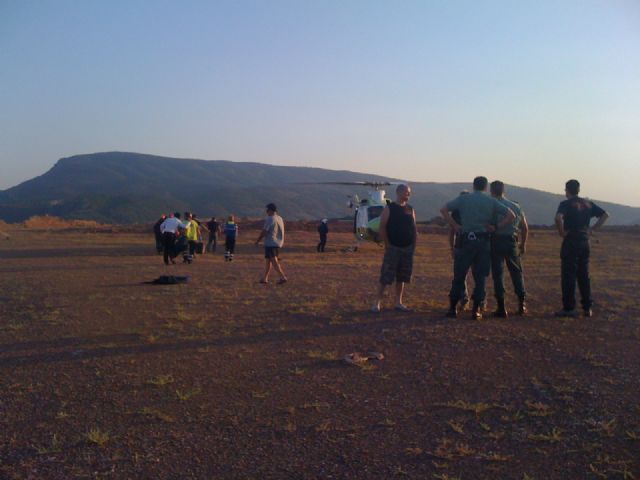 Los servicios de emergencias de Totana actuaron en las labores de rescate de un parapentista, Foto 2