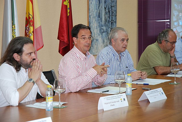 Los Centros Locales de Empleo para Mujeres han creado más de 4.000 puestos de trabajo en dos años - 1, Foto 1