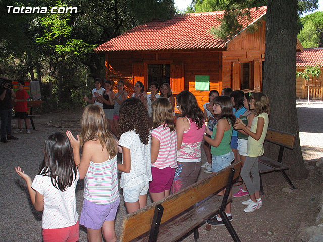 Un total de 300 niños y jvenes participan en los campamentos y escuelas de verano durante el mes de julio - 26