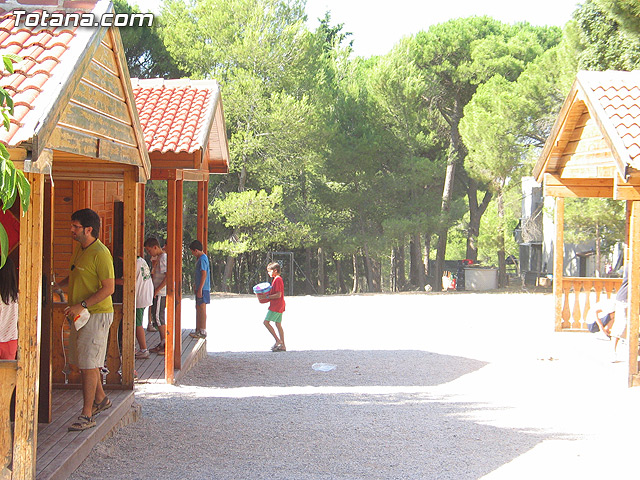 Un total de 300 niños y jvenes participan en los campamentos y escuelas de verano durante el mes de julio - 34