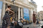 Brina presentó su música novedosa en la calle con La Mar de Músicas