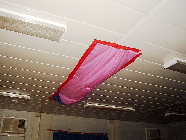 El Grupo Socialista denuncia el deplorable estado de las instalaciones provisionales que albergan la guardería de La Paz - 1, Foto 1