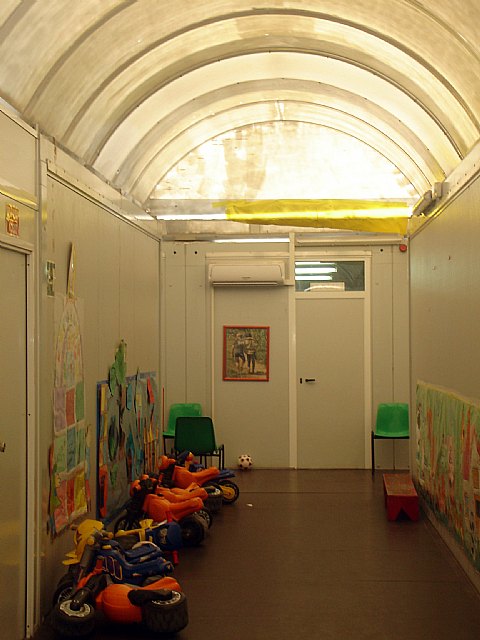 El Grupo Socialista denuncia el deplorable estado de las instalaciones provisionales que albergan la guardería de La Paz - 4, Foto 4