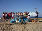 Un grupo de voluntarios recogen ms de 500 kilos de basura