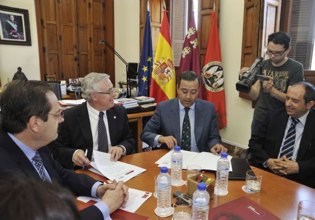 La Universidad de Murcia colaborará con el Colegio Oficial de Odontólogos para la promoción de la salud bucodental - 2, Foto 2