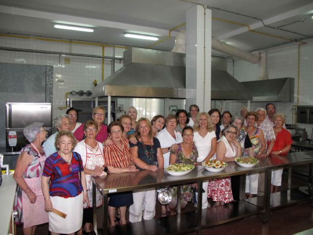 Clausuradas las II Escuelas de Verano de Mayores - 1, Foto 1