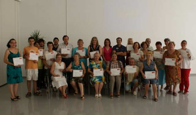 Clausurada la primera Universidad para Mayores organizada en la Región de Murcia a través de la Universidad del Mar - 1, Foto 1