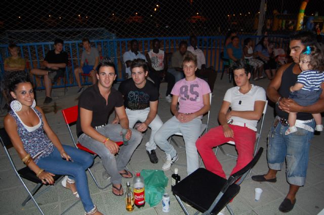 Una gran parrillada conquista la jornada sabatina de las fiestas del barrio del Carmen torreño - 1, Foto 1