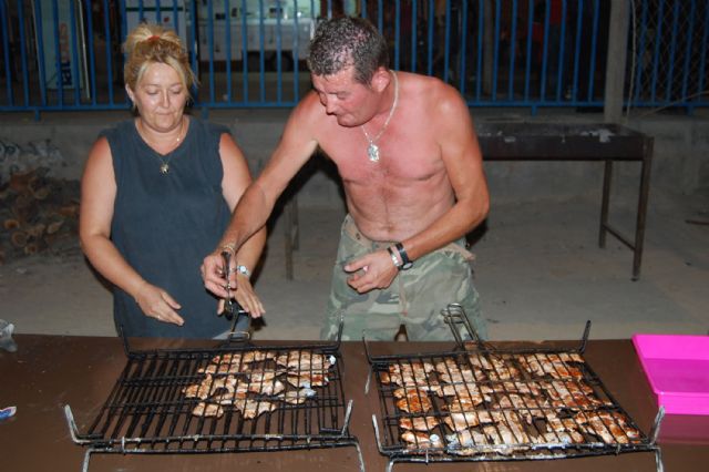 Una gran parrillada conquista la jornada sabatina de las fiestas del barrio del Carmen torreño - 2, Foto 2