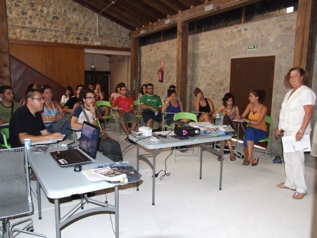 Treinta alumnos recuperan la Blanca Medieval en un taller de paisaje urbano - 2, Foto 2