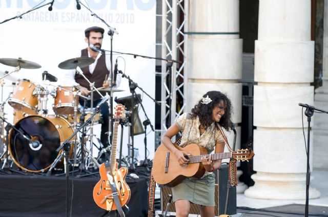 Rupa & The April Fishes impusieron su folk sin fronteras en La Mar de Músicas - 3, Foto 3