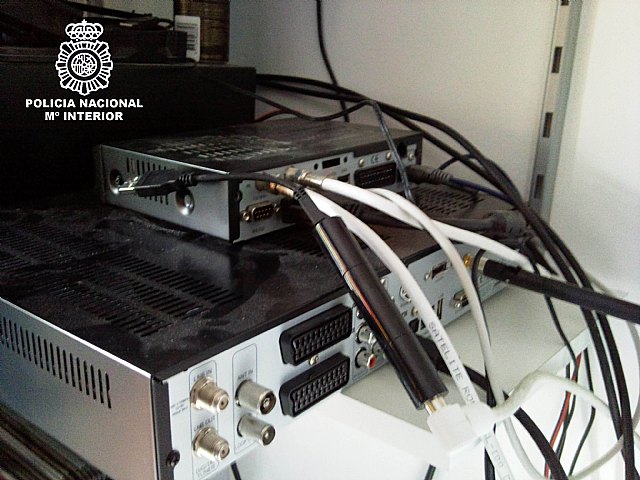 Desmantelada una red internacional de defraudación de televisión digital que ofrecía acceso a todas las plataformas de Europa - 2, Foto 2