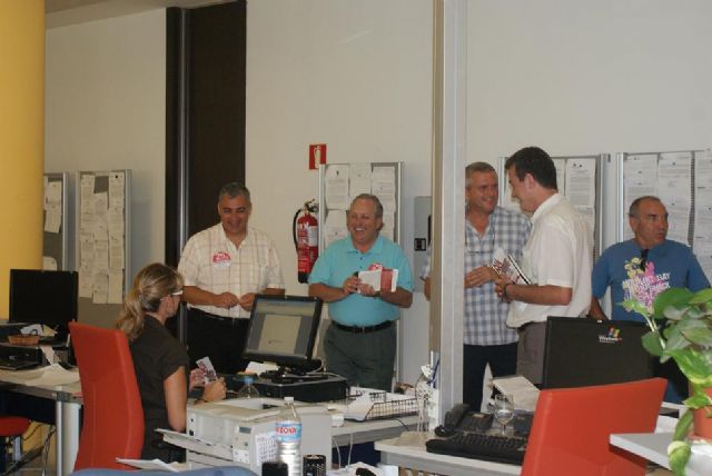 UGT y CCOO visitan San Javier dentro de la campaña informativa y de movilizaciones previa a la Huelga General del próximo 29 de septiembre - 3, Foto 3